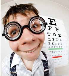 戴眼镜的13大痛苦：家长们千万要保护孩子视力6